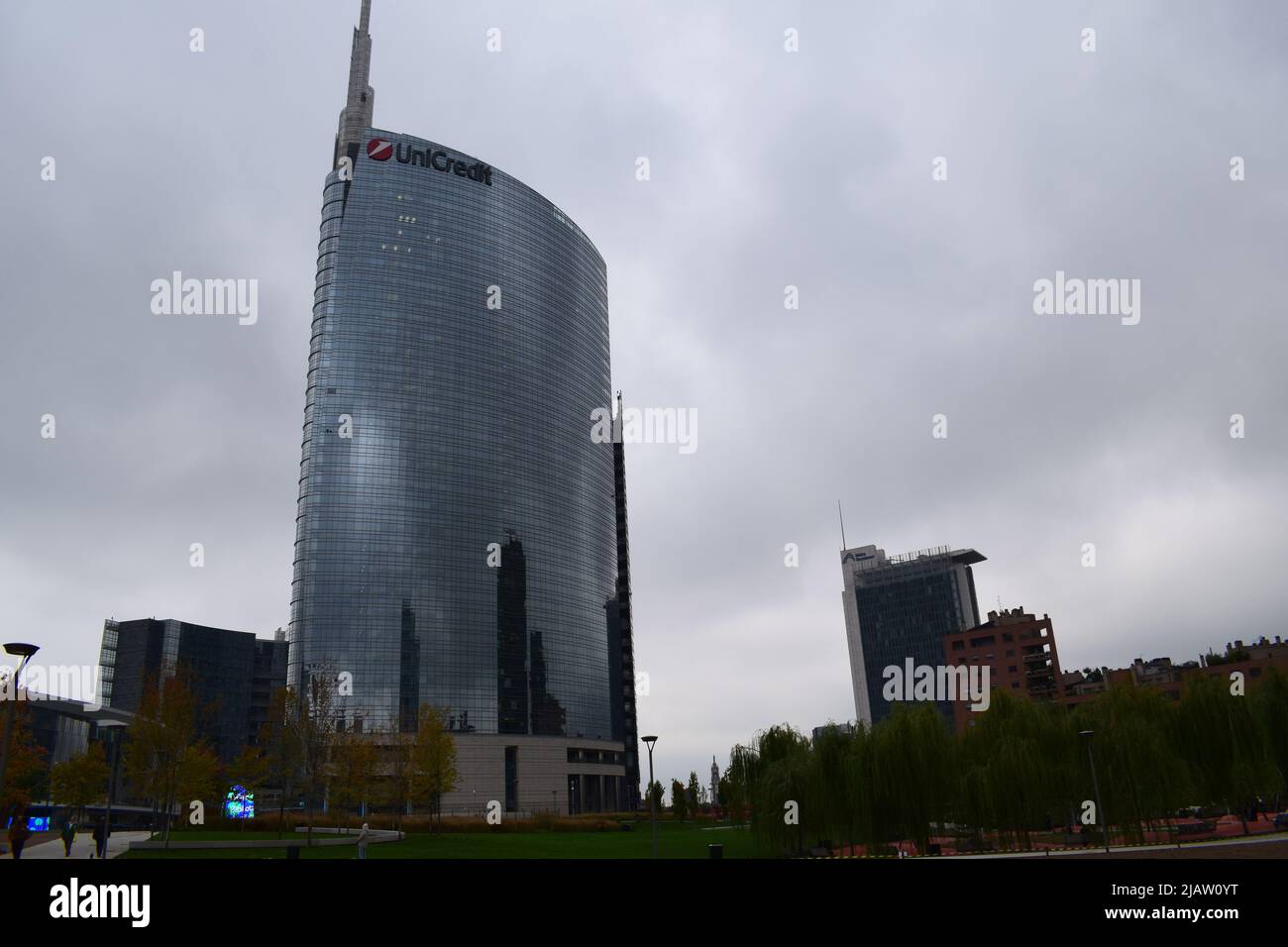 Duomo de Milano Plaza del Duomo Bosco Verticale Green Building Stockfoto