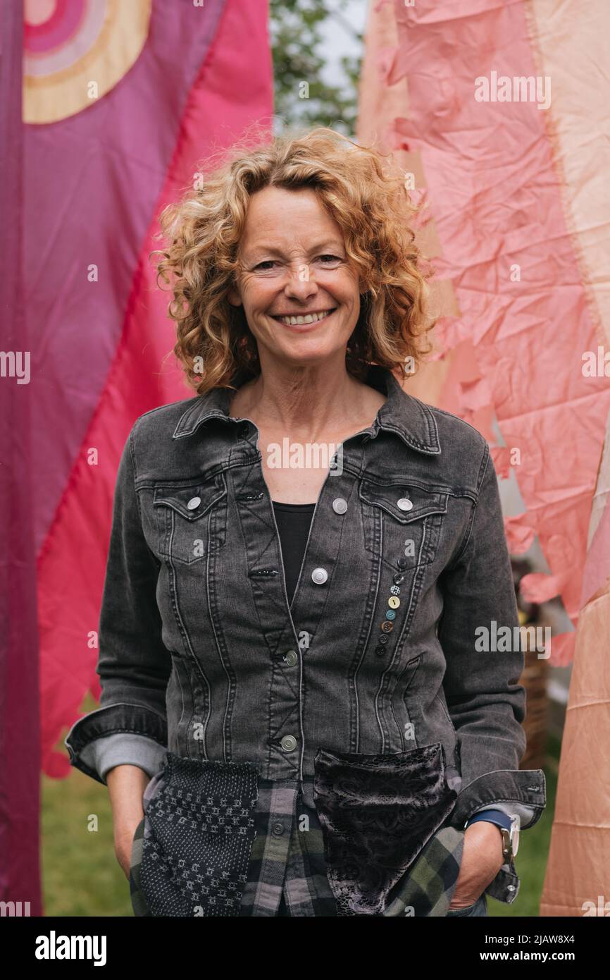 Hay-on-Wye, Wales, Großbritannien. 1.. Juni 2022. Kate Humble Portrait beim Hay Festival 2022, Wales. Quelle: Sam Hardwick/Alamy. Stockfoto