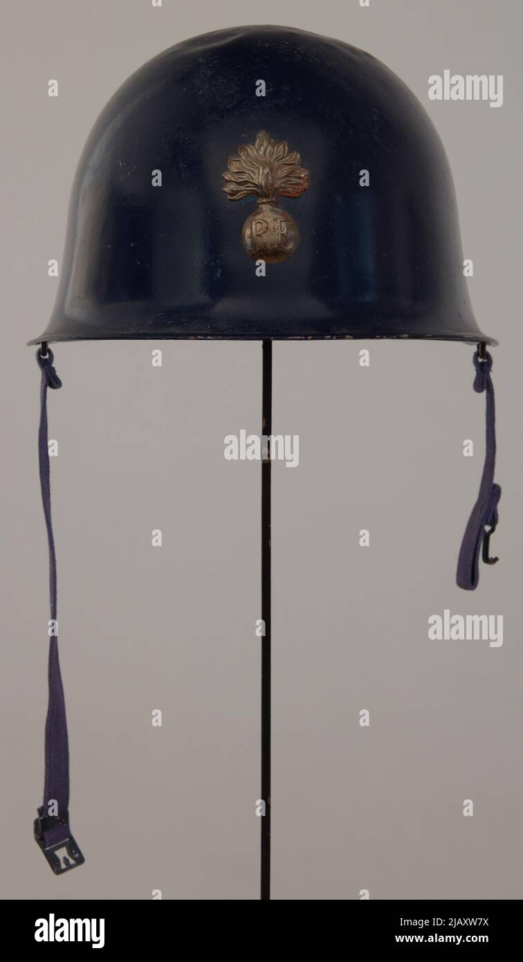 Französischer Helm der National Gendarmerie Model 51 Factory Stockfoto