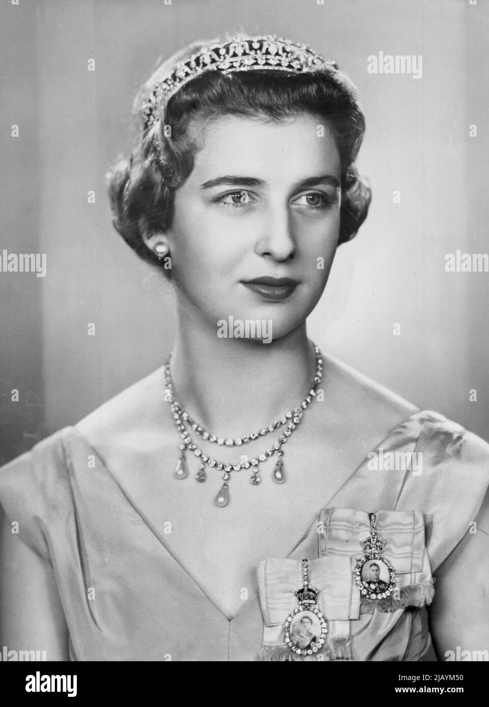 S.R.H. Prinzessin Alexandra, 19 Jahre -- am Weihnachtstag, dem 25. Dezember 1955, feiert S.R.H. Prinzessin Alexandra Helen Elizabeth Olga Christabel, die Tochter der Herzogin von Kent, ihren 19.. Geburtstag. 25. Dezember 1955. (Foto von Dorothy Wilding, Camera Press) Stockfoto
