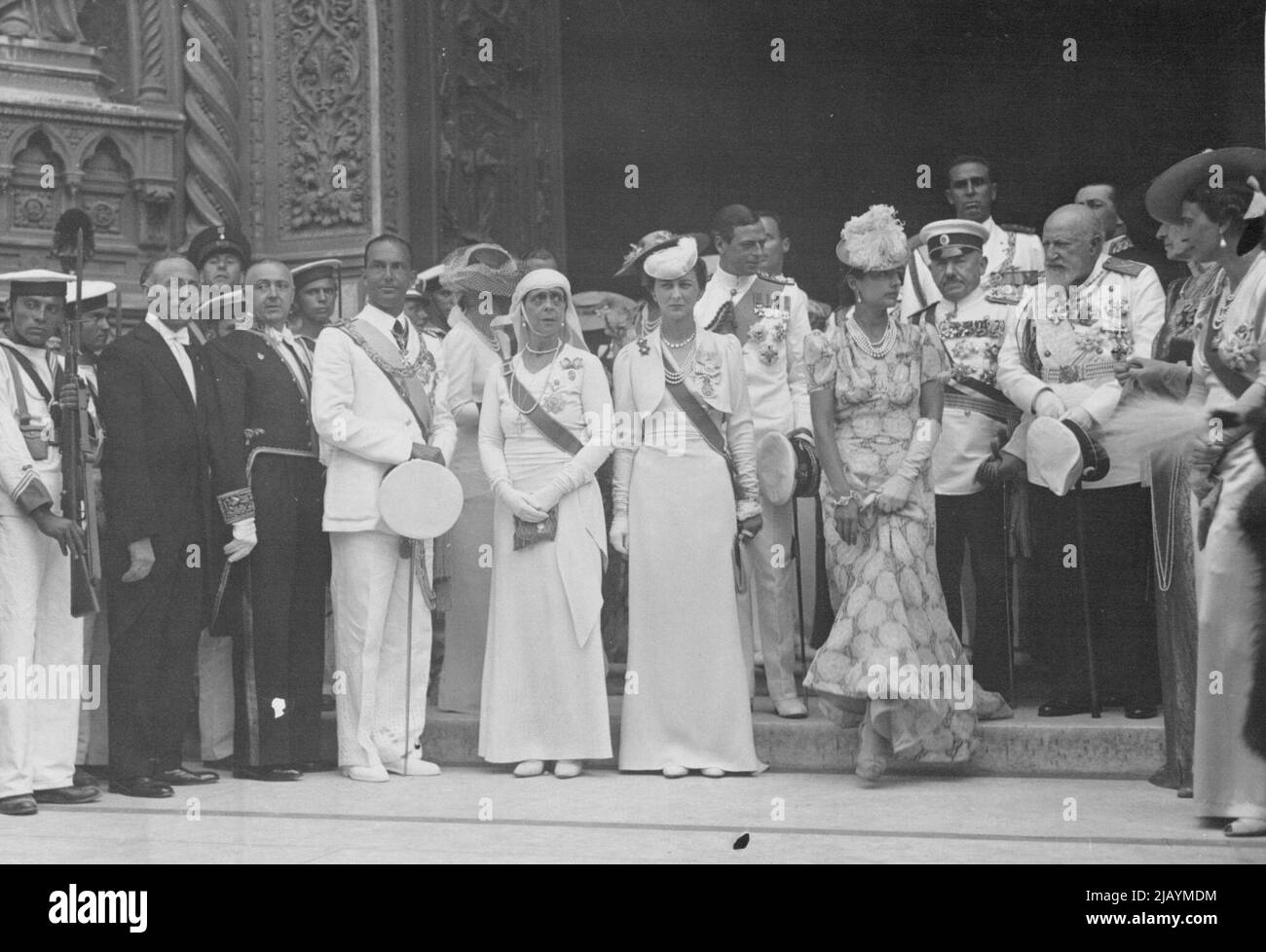 Hochzeit des Herzogs von Spoleto mit Prinzessin Irene von Griechenland. Herzog und Herzogin von Kent (Mitte) links Kronprinz Umberto di Savoia - rechts König Ferdinand von Bulgaris (ohne Hut). 1. Juli 1939. (Foto von Carlo Carletti Exclusive News Photo Service). Stockfoto