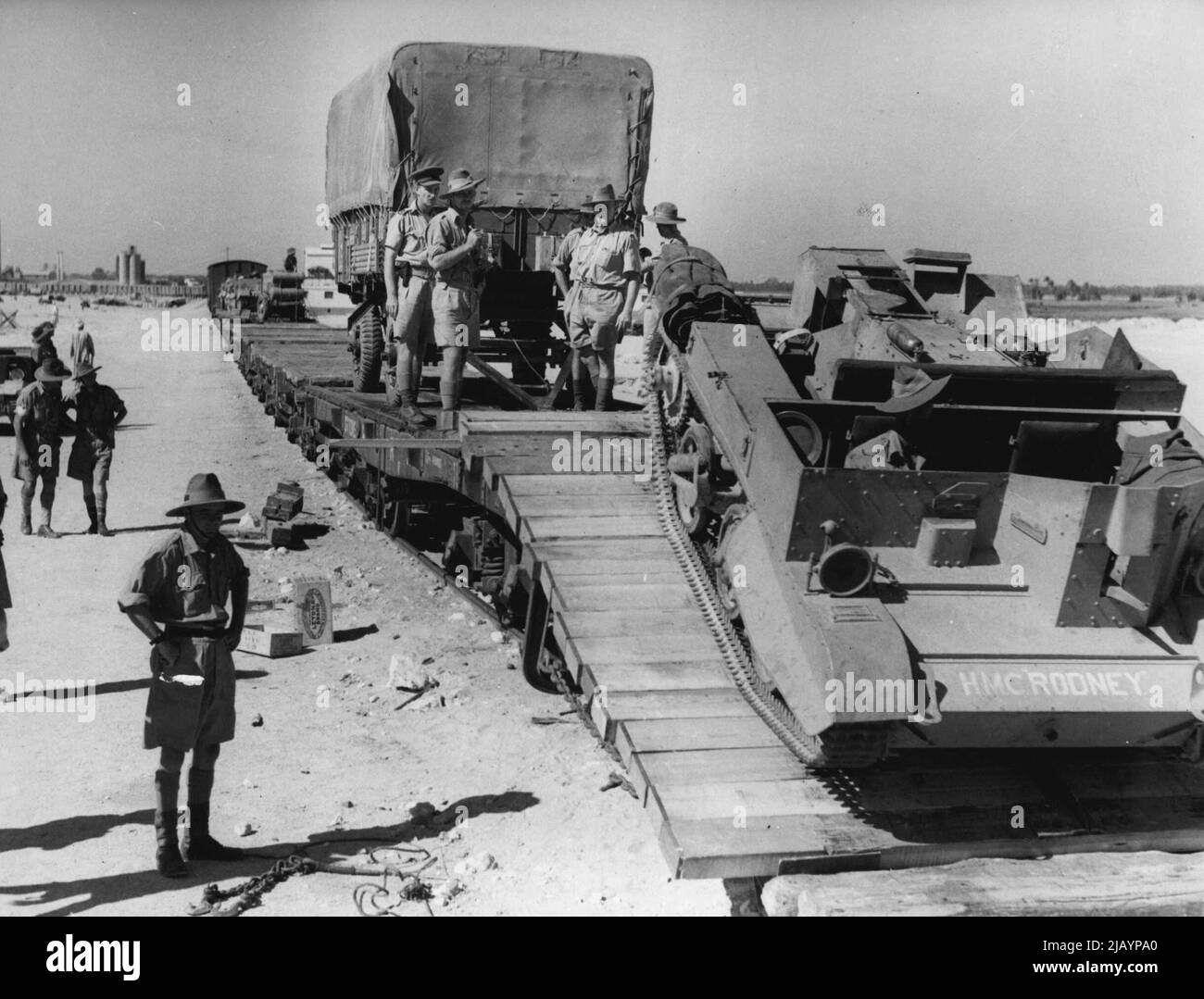 Australier entladen Bren Waffenwagen in Ägypten. 23. Oktober 1940. (Foto vom Commonwealth Department of Information). Stockfoto