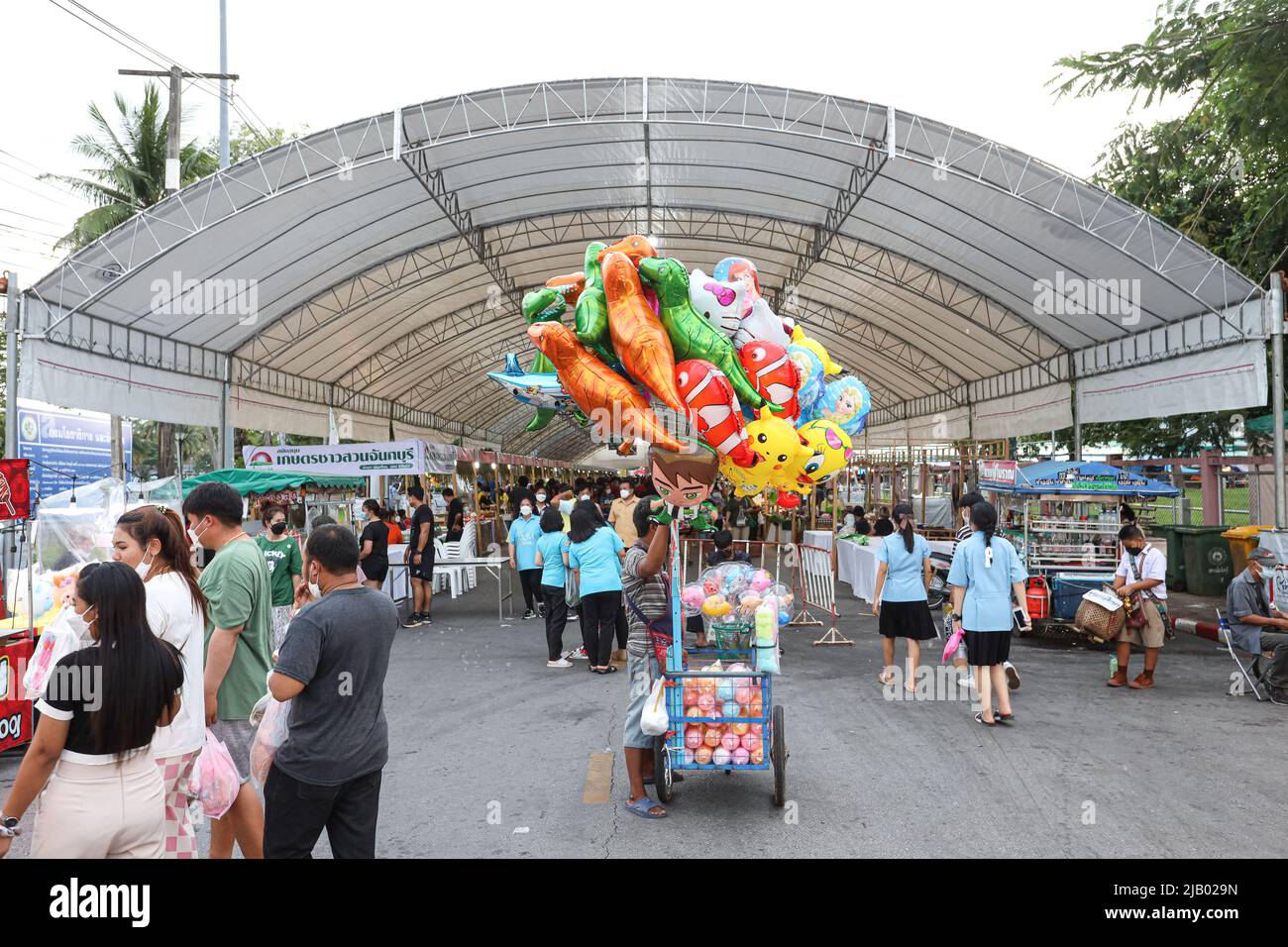 Chanthaburi, Thailand. 01.. Juni 2022. Flohmarkt rund um das Chanthaburi Good Product Festival, Chan Fun Fresh 2022. Quelle: Pacific Press Media Production Corp./Alamy Live News Stockfoto
