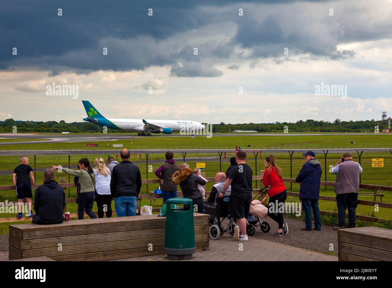 aussichtsplattform des flughafens manchester, Juni 2022 Stockfoto