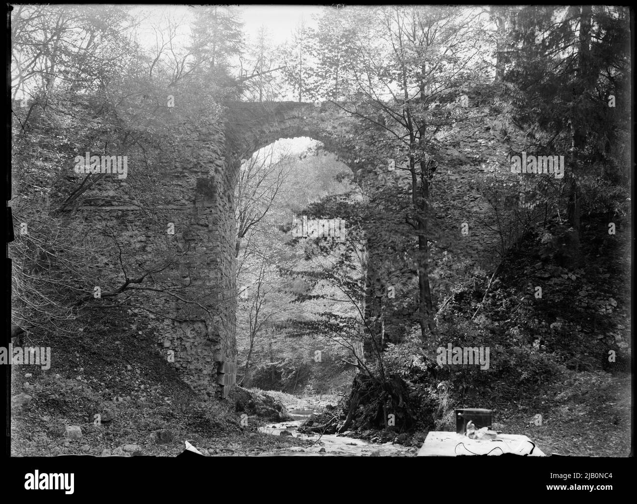 Czerna so genannte Teufelsbrücke in der Nähe des Unbeschuhten Karmelitenklosters unbekannt Stockfoto