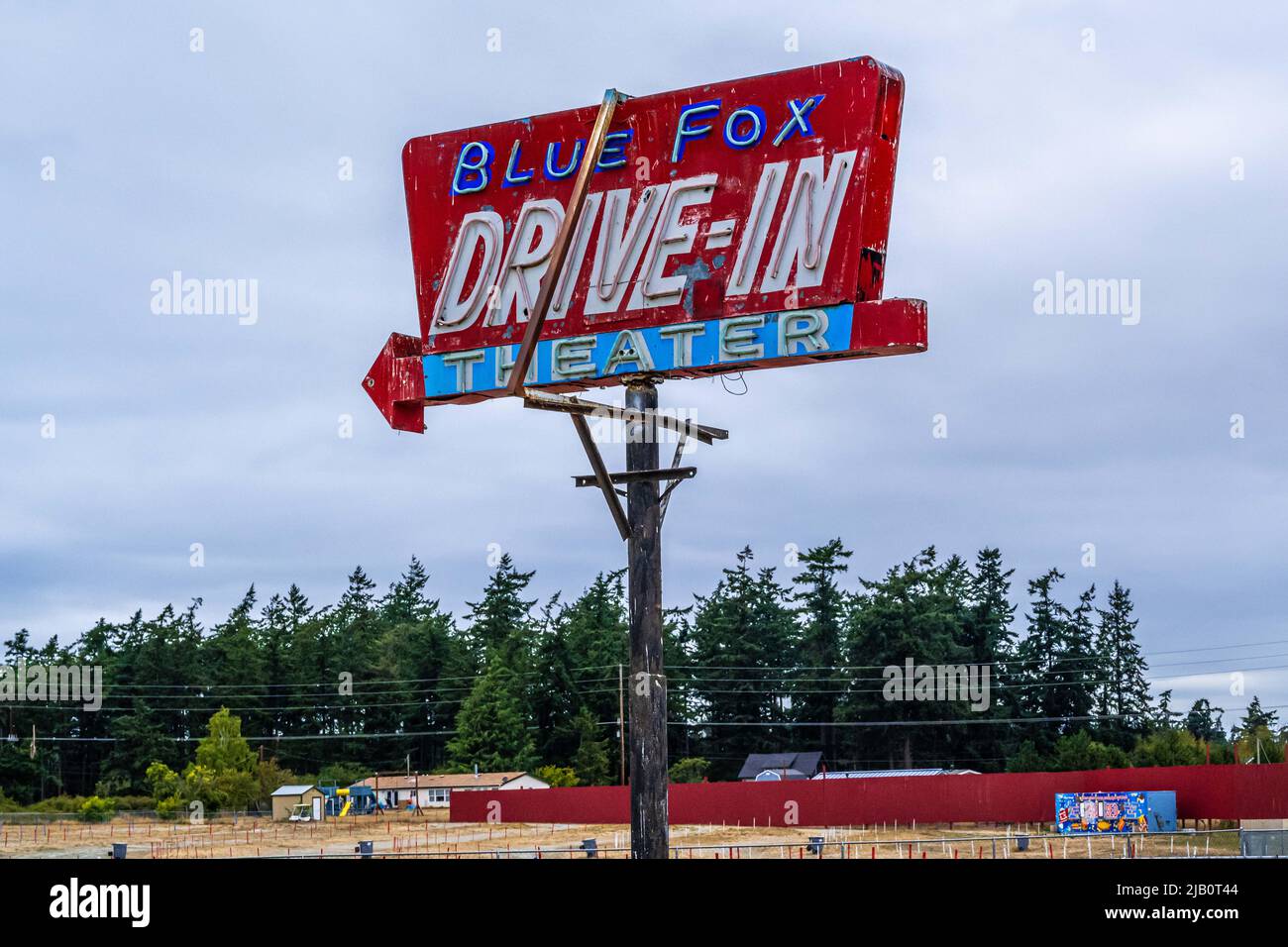 Whidbey Island, WA, USA - 20. August 2021: The Blue Fox Drive in Theatre Stockfoto