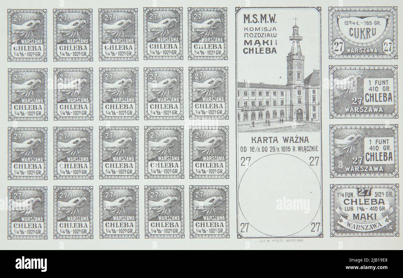 Lebensmittelkarte auf hellgrünem Papier für Brot, Mehl, Zucker (24 Gutscheine). Stockfoto