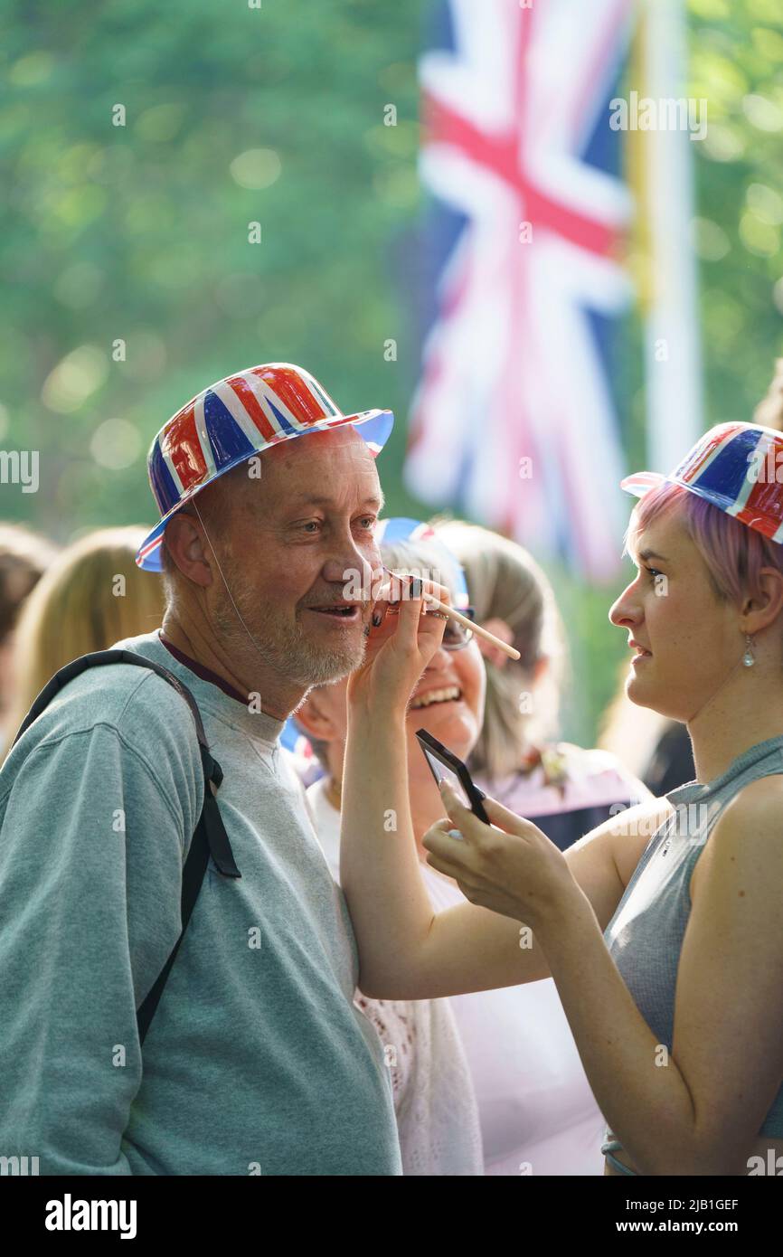 LONDON - 2. JUNI: Szenen bei der Trooping the Color Zeremonie am 2. Juni 2022 im Zentrum von London. Foto von David Levenson Credit: David Levenson/Alamy Live News Stockfoto