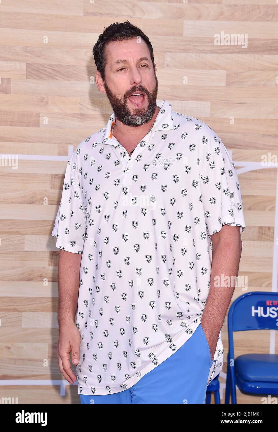 WESTWOOD, CA - 01. JUNI: Adam Sandler nimmt am 01. Juni 2022 in Los Angeles, Califor, an der "Hustle"-Weltpremiere von Netflix im Regency Village Theatre Teil Stockfoto