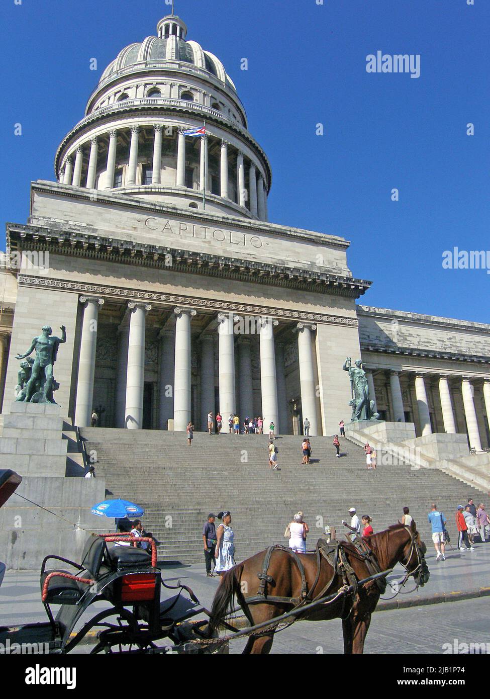 Pferdekutsche am Capitol, Plaza de la Catedral, alte T Stockfoto