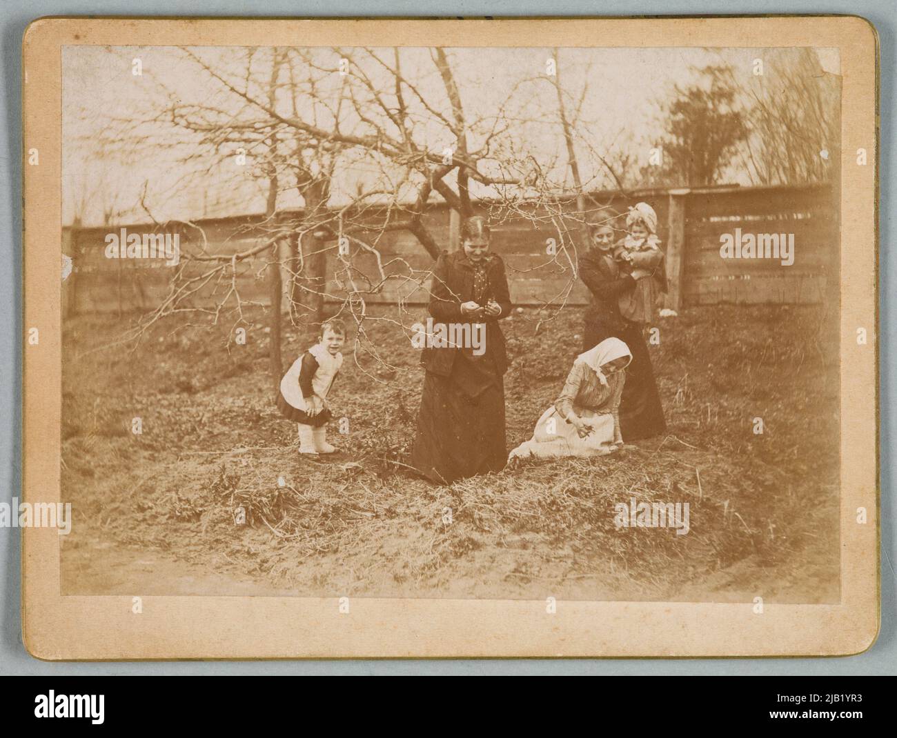 Stachiewiczowa Bronisława im Herbstgarten Stockfoto