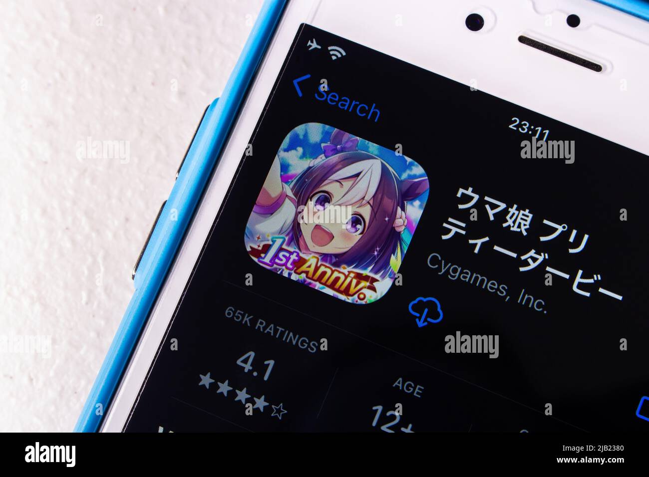 Uma Musume Pretty Derby App (Übersetzung: Horse Girl Pretty Derby) im App Store auf dem iPhone. Uma Musume ist ein Multimedia-Franchise von Cygames. Stockfoto