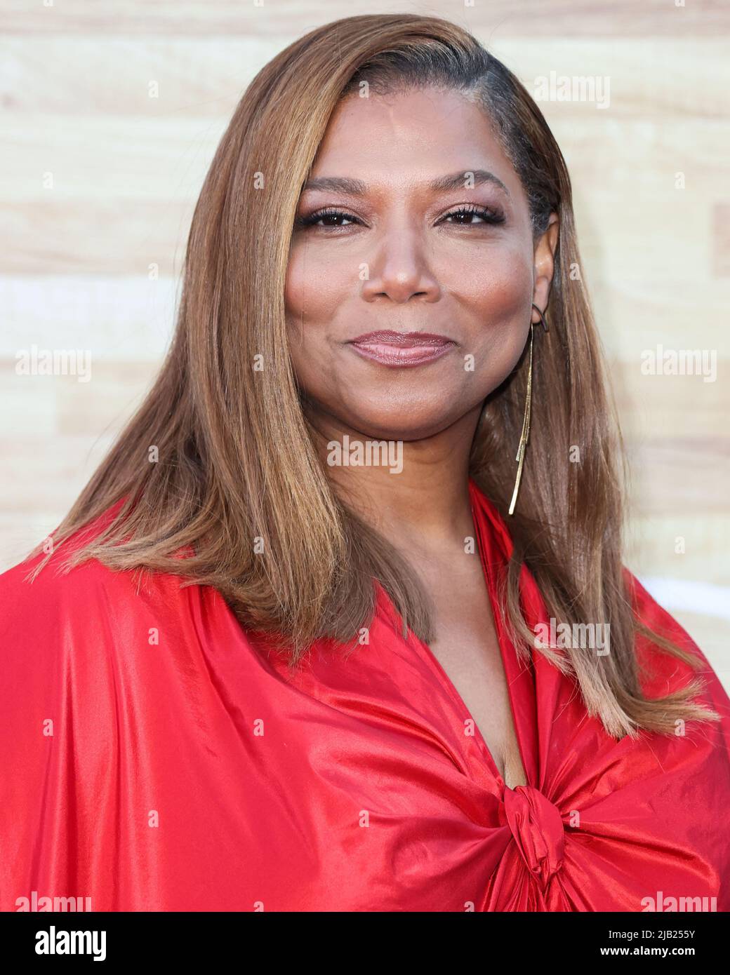 WESTWOOD, LOS ANGELES, KALIFORNIEN, USA - 01. JUNI: Die amerikanische Rapperin/Schauspielerin Queen Latifah kommt zur Los Angeles-Premiere von Netflix's 'Hustle', die am 1. Juni 2022 im Regency Village Theatre in Westwood, Los Angeles, Kalifornien, USA, stattfand. (Foto von Xavier Collin/Image Press Agency) Stockfoto