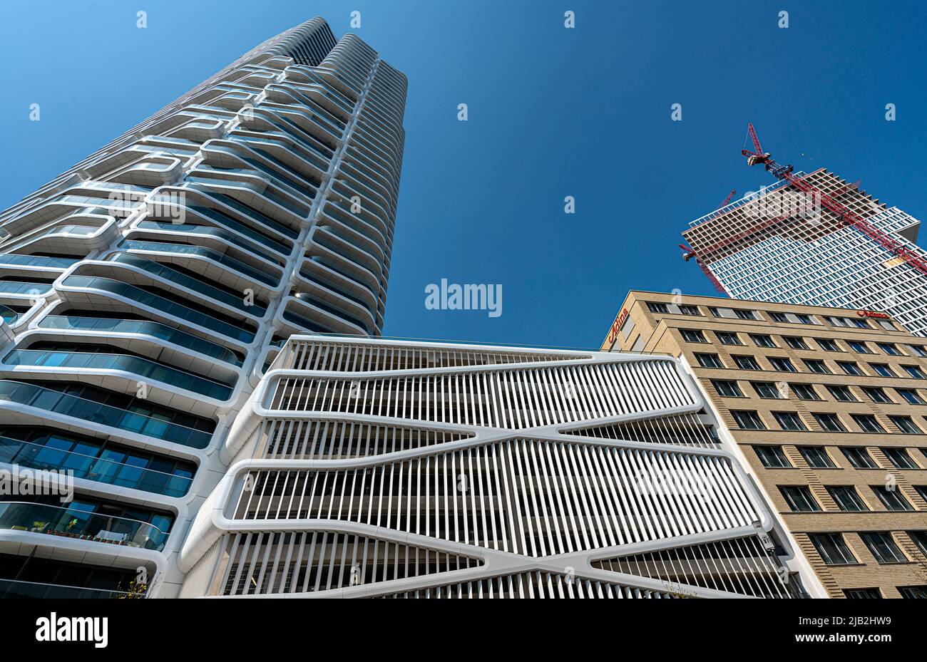 Grand Tower mit Parkhaus, erstes Hochhaus in Deutschland, Frankfurt am Main, Hessen Stockfoto