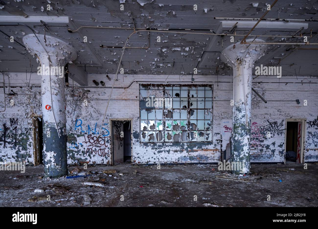 Verlassene ehemalige US-amerikanische Motoren-Weltzentrale, Plymouth Road Office Center (PROC), Detroit, Michigan, USA Stockfoto