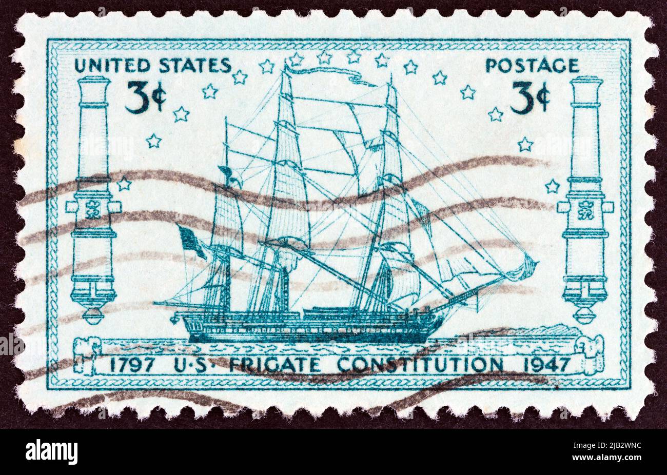 USA - UM 1947: Eine in den USA gedruckte Briefmarke zeigt die Fregatte U.S. S. Constitution, um 1947. Stockfoto