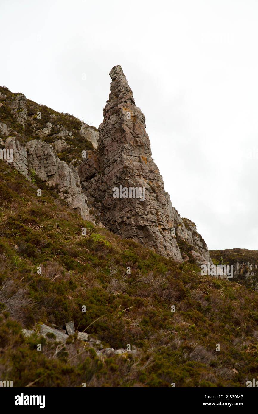 Schottischer Felsgipfel in der Nähe der whining Widow Falls, Assynt, Schottland Stockfoto