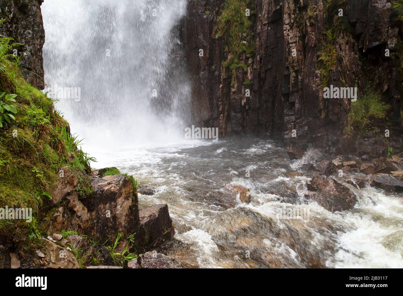 Wailing widow waterfall scotland -Fotos und -Bildmaterial in hoher ...