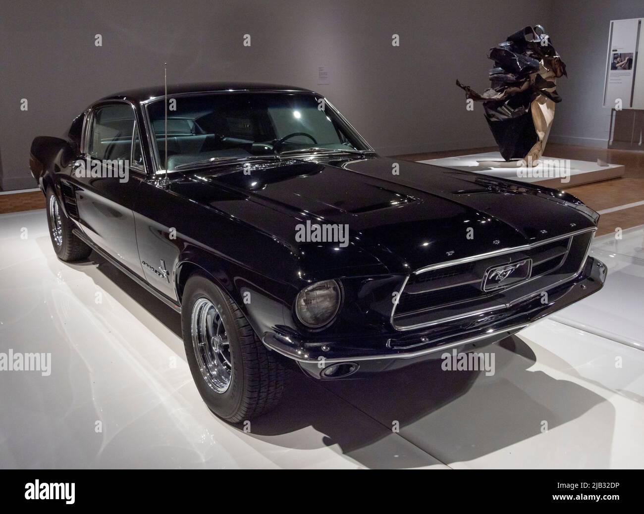 1967 Ford Mustang, Ausstellung, Detroit Style: Car Design in the Motor City, 1950–2020, Detroit Institute of Art. Michigan, USA Stockfoto