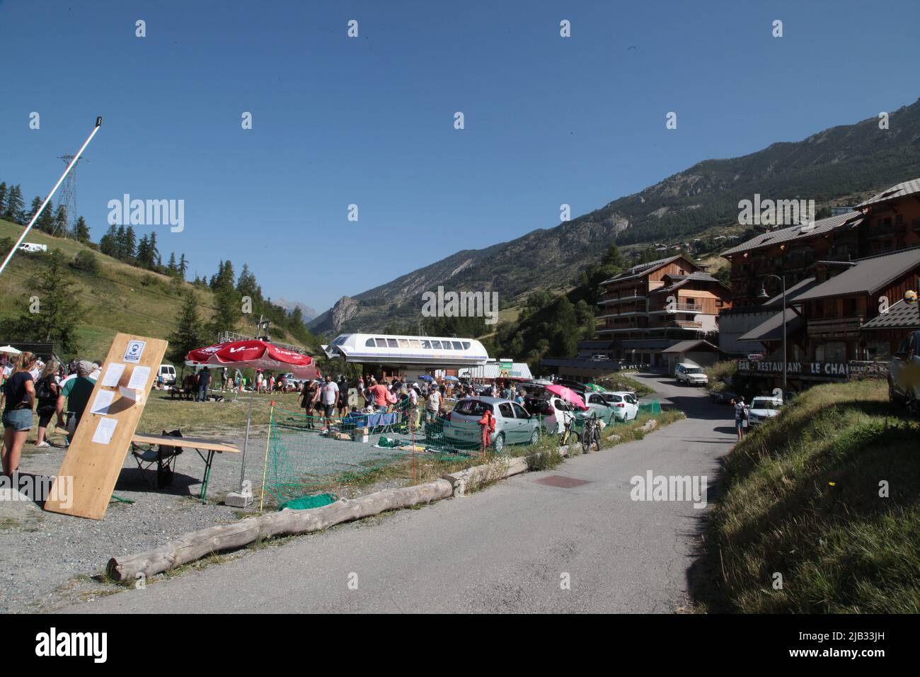 Vide-greniers à Vars Sainte-Marie un 15 août, Hautes-Alpes Stockfoto
