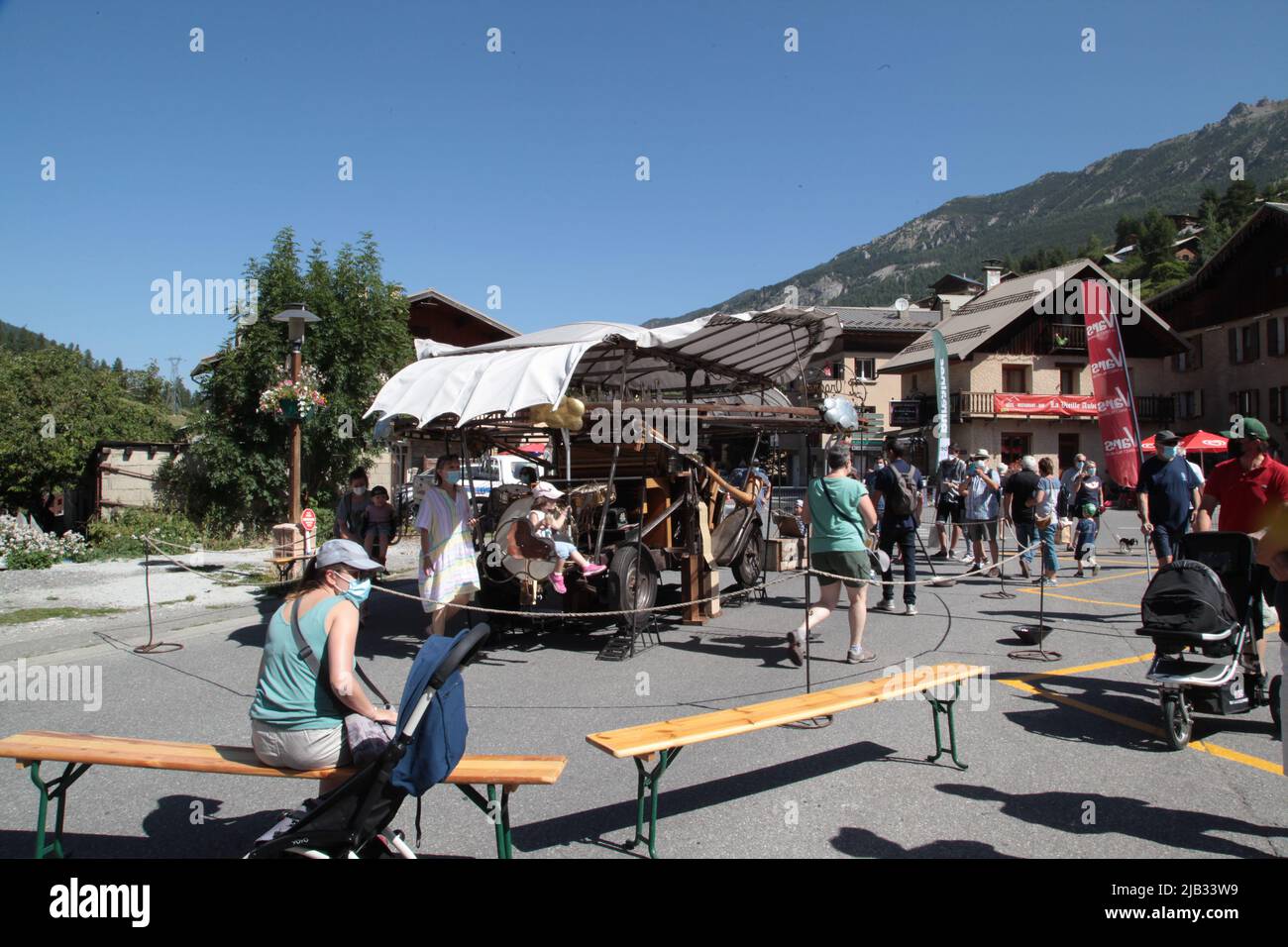 Manège pour enfants à la Fête du Village de Vars Sainte-Marie un 15 août, Hautes-Alpes Stockfoto