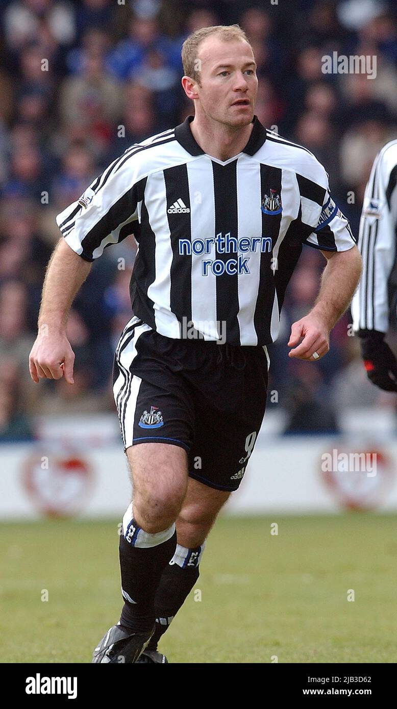 PORTSMOUTH V NEWCASTLE 29-02-04 ALAN SHEARER. PIC MIKE WALKER, 2004 Stockfoto