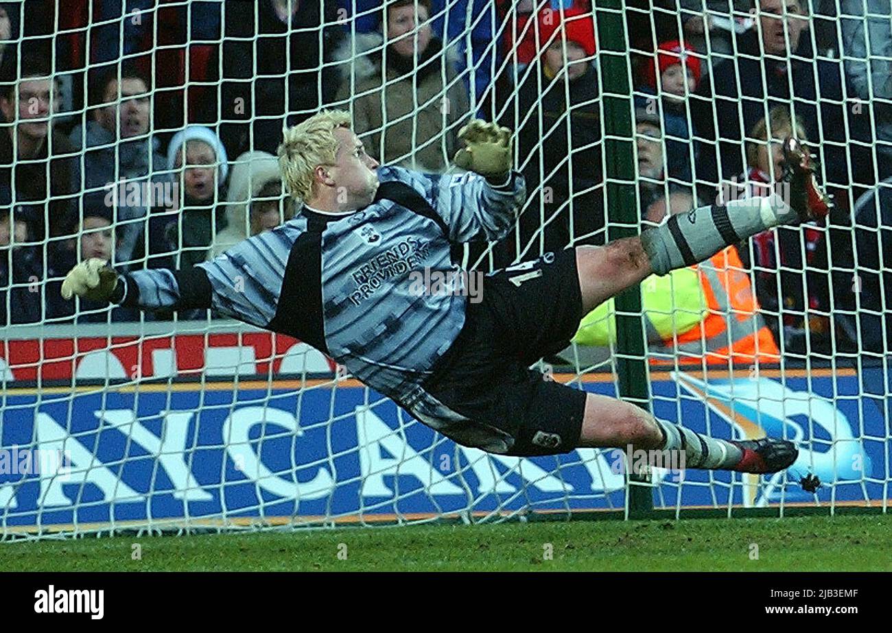 SOUTHAMPTON V LIVERPOOL 14-03-04 ANTI NIEMI PIC MIKE WALKER, 2004 Stockfoto