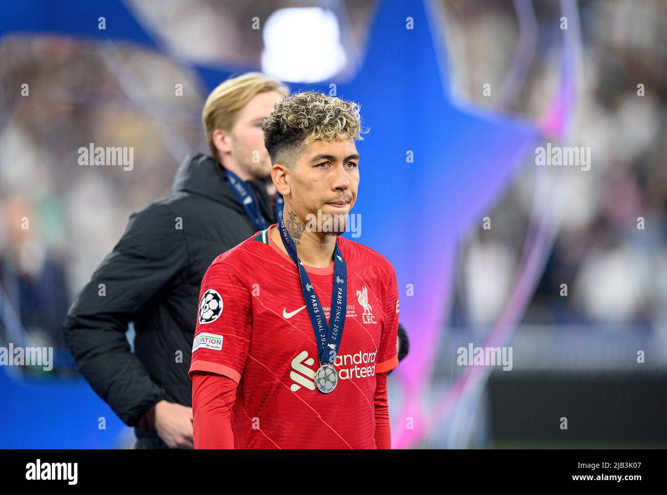 Preisverleihung, Roberto FIRMINO (LFC) enttäuscht, Finale der Fußball-Champions-League 2022, FC Liverpool (LFC) - Real Madrid (Real) 0: 1, am 28.. Mai 2022 in Paris/Frankreich. Â Stockfoto