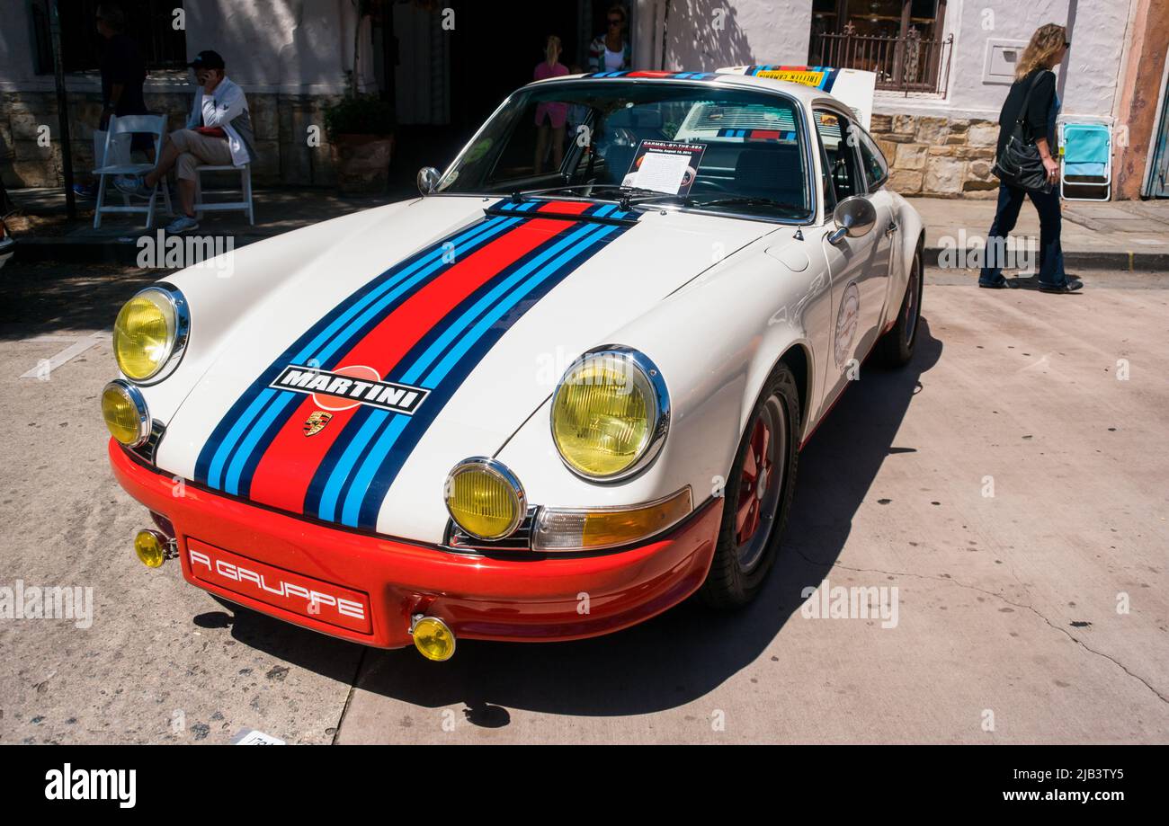 Oldtimer-Porsche auf dem Carmel-by-the-Sea Concours auf der Avenue während der Monterey Car Week Stockfoto