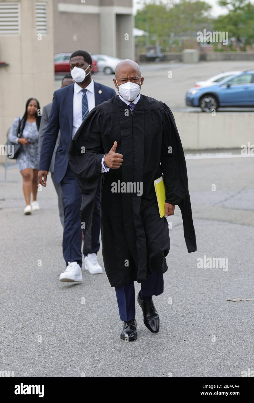 New York, NY, USA. 2.. Juni 2022. Queens College, Queens, New York, USA, Juni 02, 2022 - der Bürgermeister von New York, Eric Adams, gibt heute in Flushing, Queens, eine Anfangsrede für die Klasse von 2022 am Queens College. Foto: Luiz Rampelotto/EuropaNewswire.BILDNACHWEIS ERFORDERLICH. (Bild: © Luiz Rampelotto/ZUMA Press Wire) Bild: ZUMA Press, Inc./Alamy Live News Stockfoto