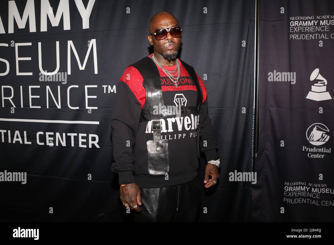 Newark, Ny. 02.. Juni 2022. Treach of Naughty by Nature besucht GRAMMY Museum Experience im Prudential Center Auftaktveranstaltung zum Black Music Month Empfang mit Fotograf Ernie Paniccioli Eröffnung der neuen Fotoausstellung A Hip-Hop Life: Fünf Jahrzehnte Hip-Hop-Musik, Kunst und Kultur und die Enthüllung von Artefakten aus neun ganz besonderen New Jersey Legends im Museum - Newark, NJ am 3. Juni 2022. (Foto von Udo Salters/Sipa USA) Quelle: SIPA USA/Alamy Live News Stockfoto