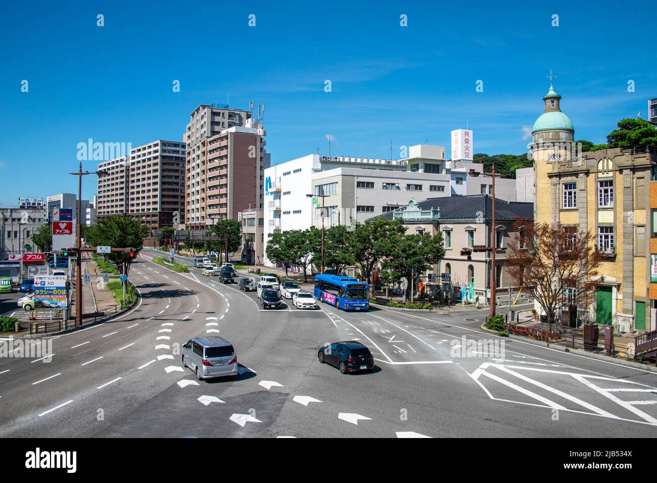 Carato, das Stadtzentrum der Stadt Shimonoseki, an sonnigen Tagen. Es ist bekannt als der berühmteste Ort für Besichtigungen in der Präfektur Yamaguchi. Stockfoto