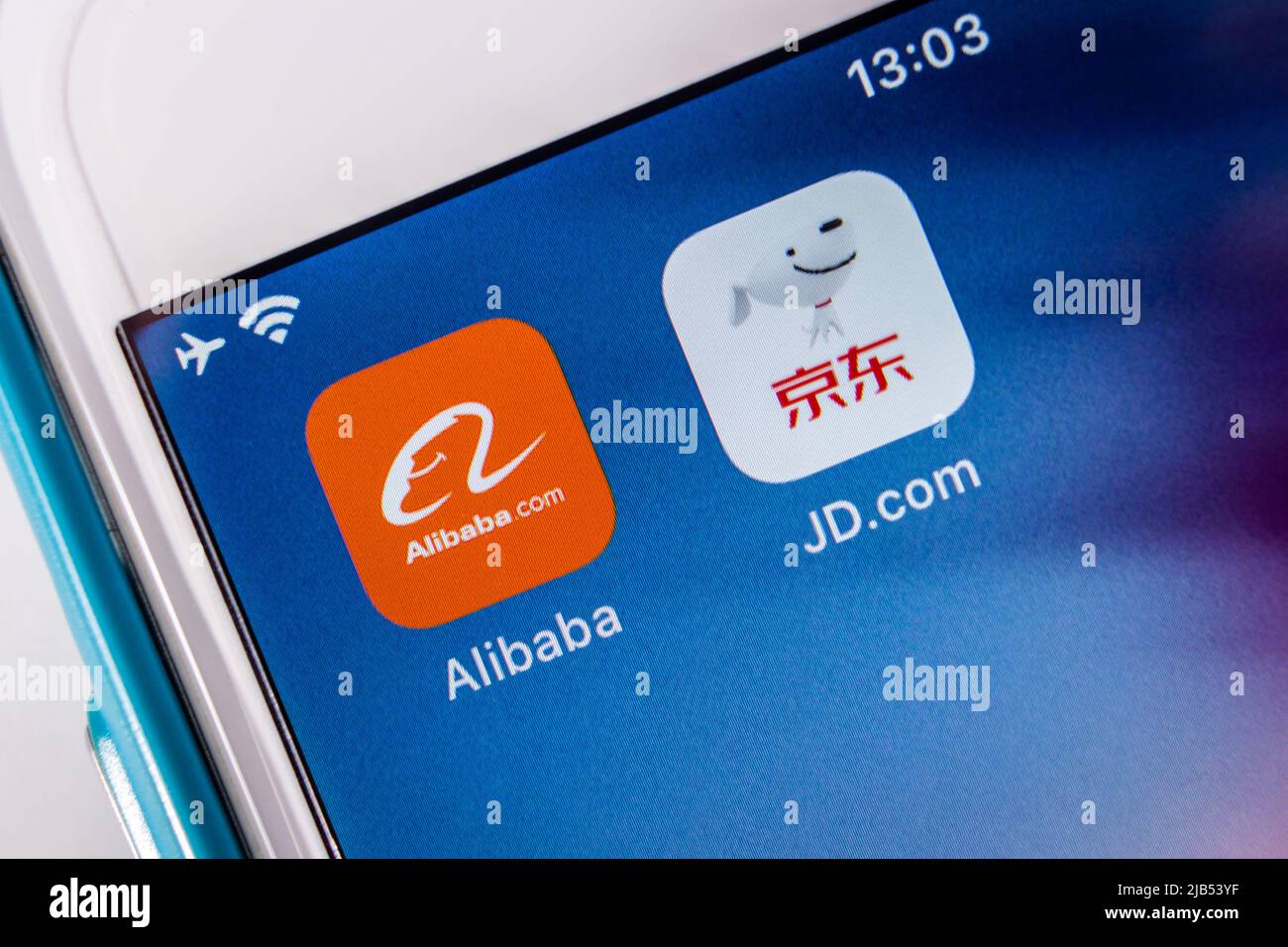 Kumamoto, JAPAN - Dez 10 2020 : Ikonen von Alibaba und JD.com, chinesischen großen 2 E-Commerce-Unternehmen, auf dem iPhone-Bildschirm. Stockfoto