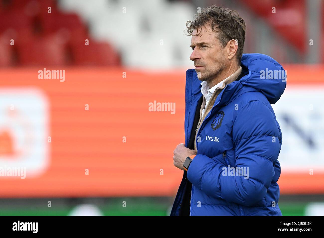 ALMERE - Niederlande U19 Trainer Bert Konterman während des UEFA Europameisterschafts-Qualifikationsspiel zwischen den Niederlanden U19 und Serbien U19 im Yanmar-Stadion am 1. Juni 2022 in Almere, Niederlande. ANP | NIEDERLÄNDISCHE HÖHE | GERRIT AUS KÖLN Stockfoto