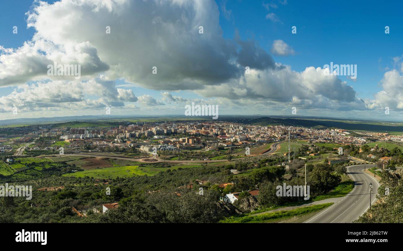 Herrlicher Blick über die Stadt Caceres, Spanien. Luftaufnahme. Stockfoto