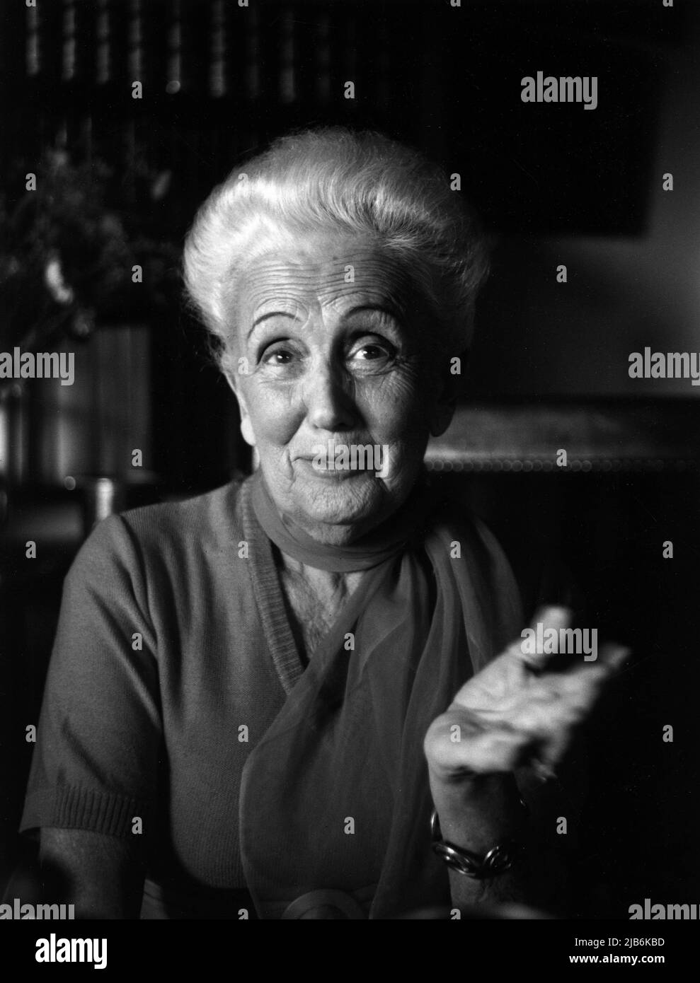 Portrait de Lucie Mazauric Chamson (1900-1983), femme de l'ecrivain Andre Chamson.©Michele Brabo/Opale.photo Stockfoto