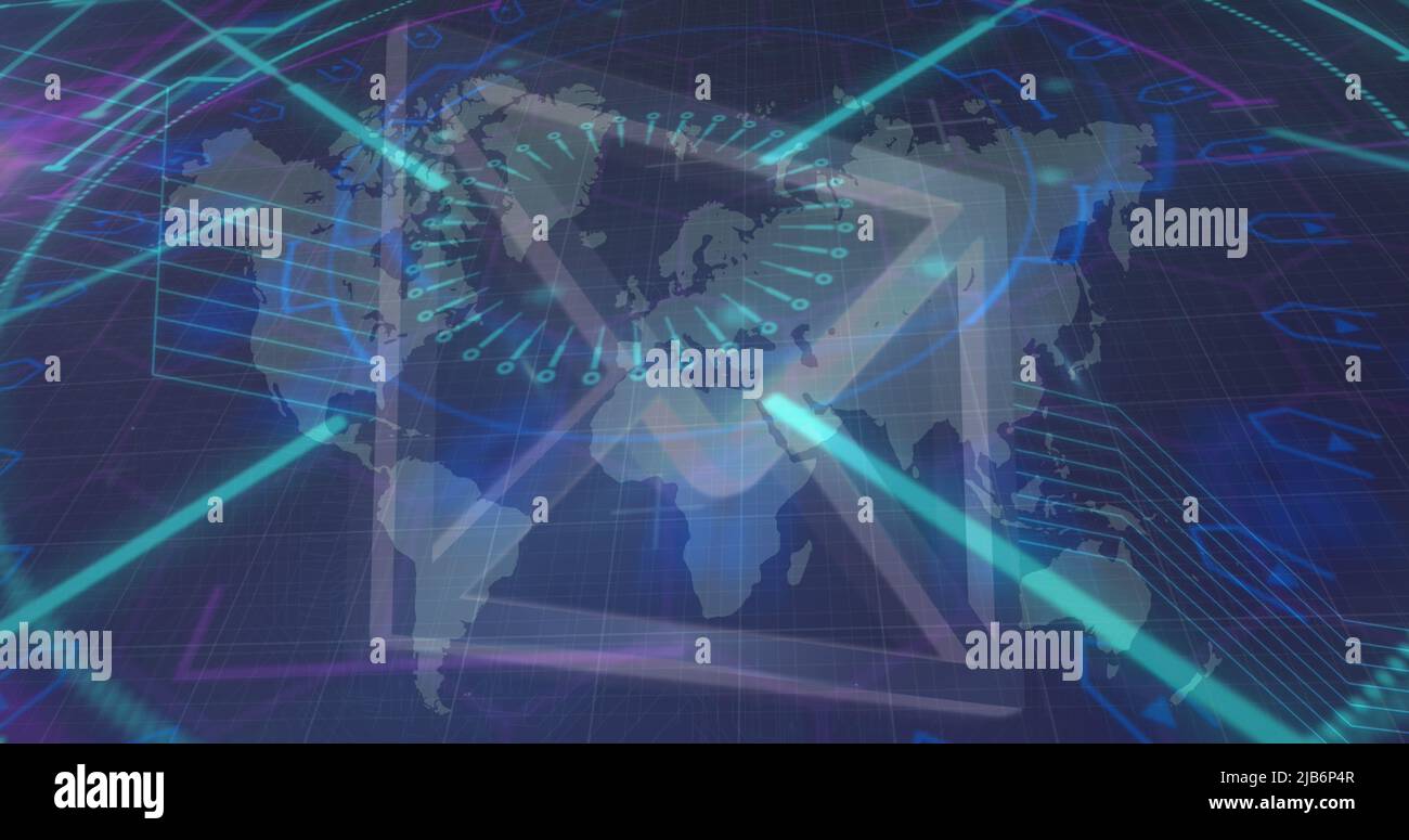 Bild eines Verarbeitungskreises und eines E-Mail-Symbols über der Weltkarte im Hintergrund der Marine Stockfoto