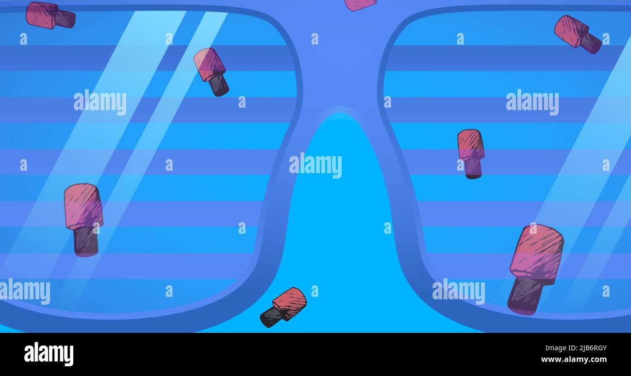 Bild von Nagellack-Ikonen und Gläsern auf blauem Hintergrund Stockfoto