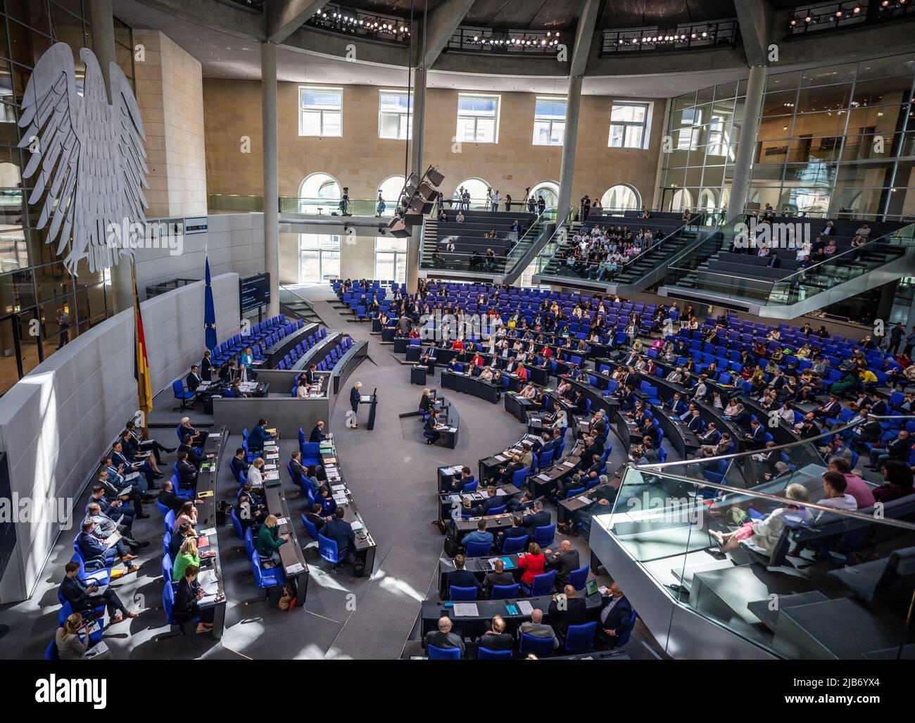 Berlin, Deutschland. 03.. Juni 2022. Verteidigungsministerin Christine Lambrecht spricht im Bundestag. Quelle: Michael Kappeler/dpa/Alamy Live News Stockfoto