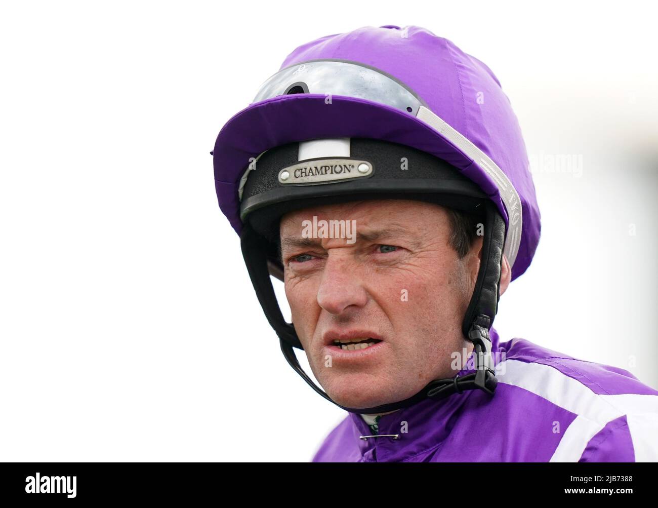 Seamie Heffernan wird am Ladies Day beim Cazoo Derby Festival 2022 auf der Epsom Racecourse, Surrey, vor den Cazoo Oaks posten. Bilddatum: Freitag, 3. Juni 2022. Stockfoto