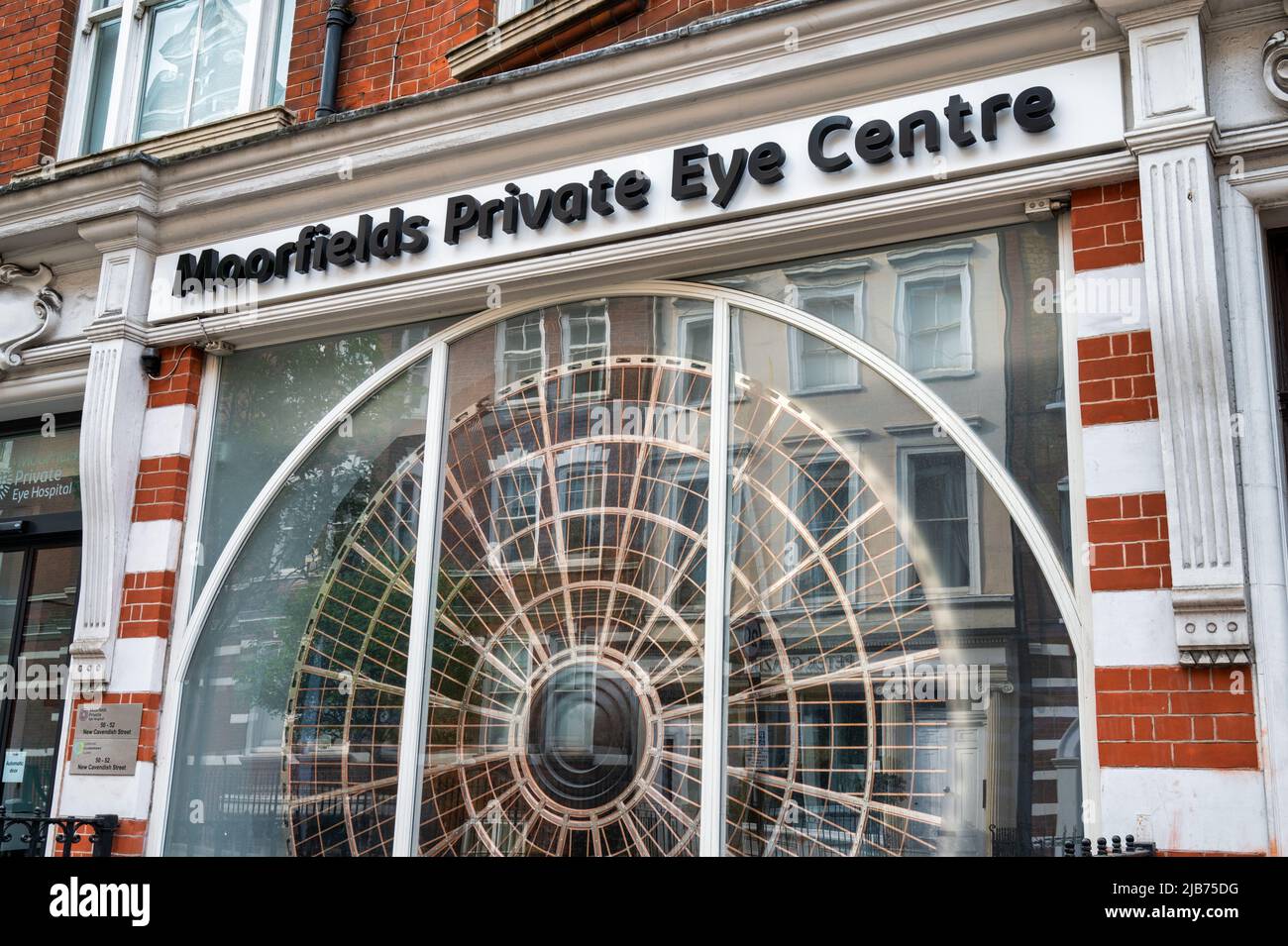 London, Großbritannien - 4. Mai 2022:Moorfields Private Eye Centre in London Stockfoto