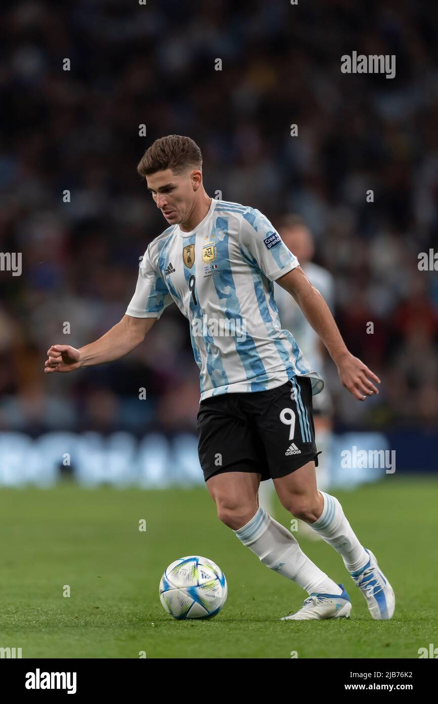 Julian Alvarez (Argentinien) während des UEFA Champions League-Spiels zwischen Italien 0-3 Argentinien im Wembley-Stadion am 1. Juni 2022 in London, England. Quelle: Maurizio Borsari/AFLO/Alamy Live News Stockfoto