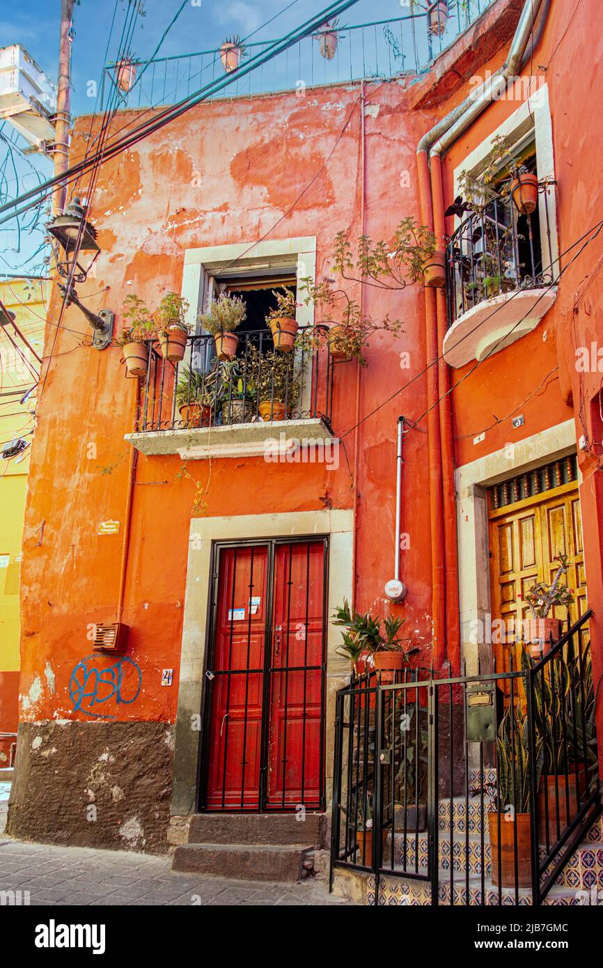 Eine Maisonette-Wohnung in der Stadt Guanajuato, Mexiko. Stockfoto