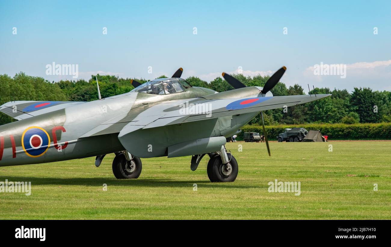 East Kirkby, Lincolnshire, Großbritannien – Juni 02 2022. Mückenmilitärs oder Kriegsflugzeug auf der jährlichen Militärshow in der Öffentlichkeit zu sehen Stockfoto