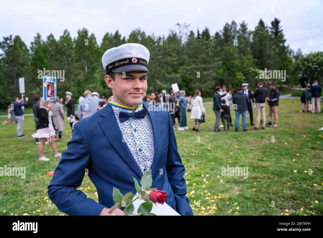 Junge Studentin, Feier des Abschlusses der Sekundarstufe II in Schweden. Stockfoto