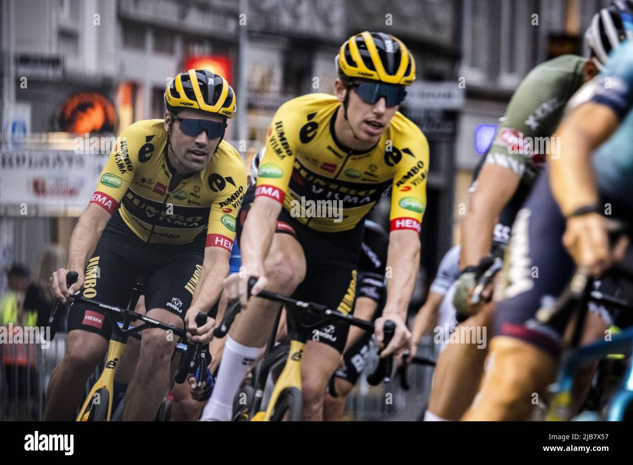 MAASTRICHT - der Radsportler Tom Dumoulin während der RSM-Wealer Ronde, einem Kriterium in Maastricht. Dumoulin wird seine Karriere nach dieser Saison beenden. ANP ROB ANGELAAR Stockfoto