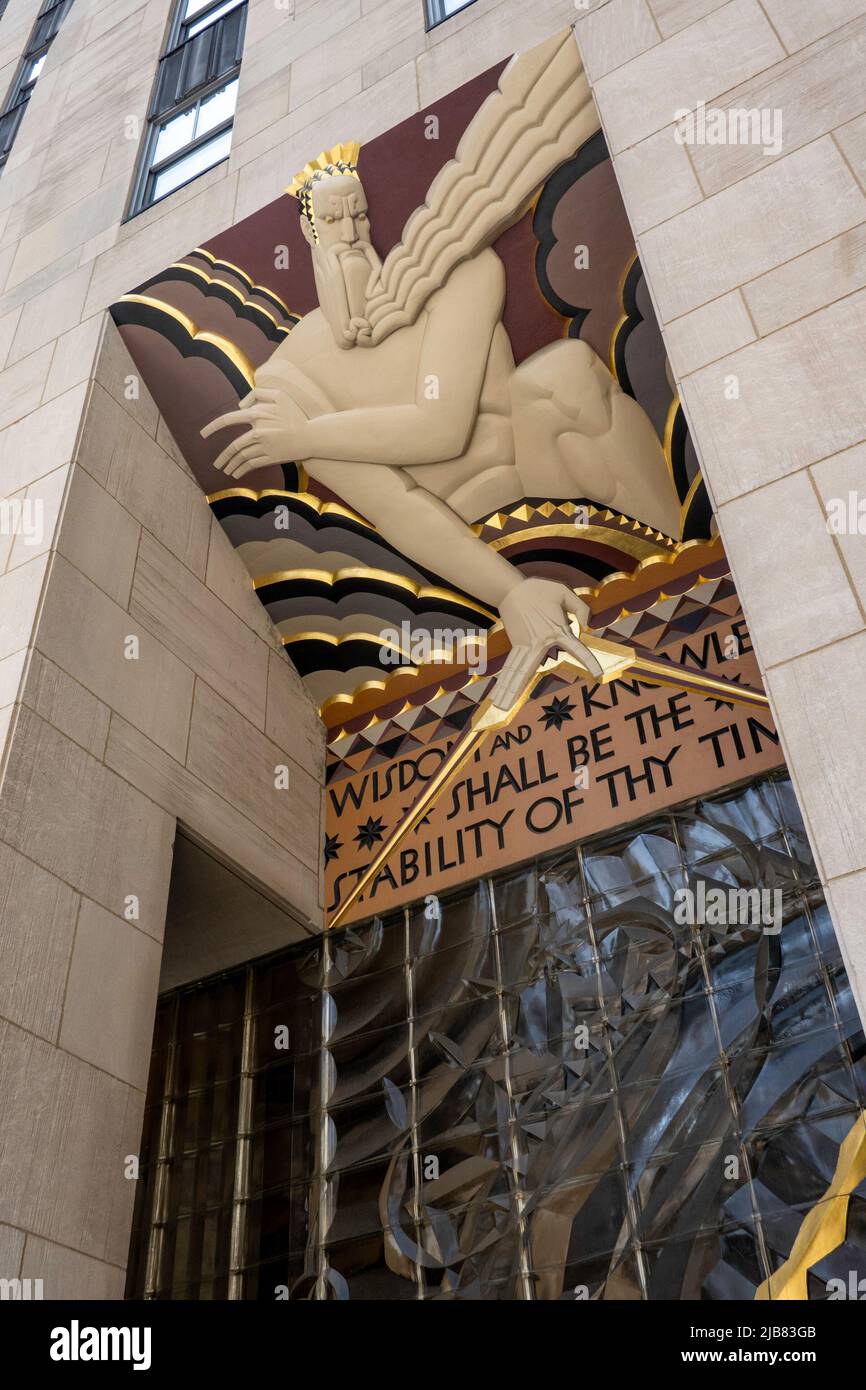 Rockefeller Center, Comcast Building, 30 Rockefeller Plaza Haupteingang, NYC Stockfoto