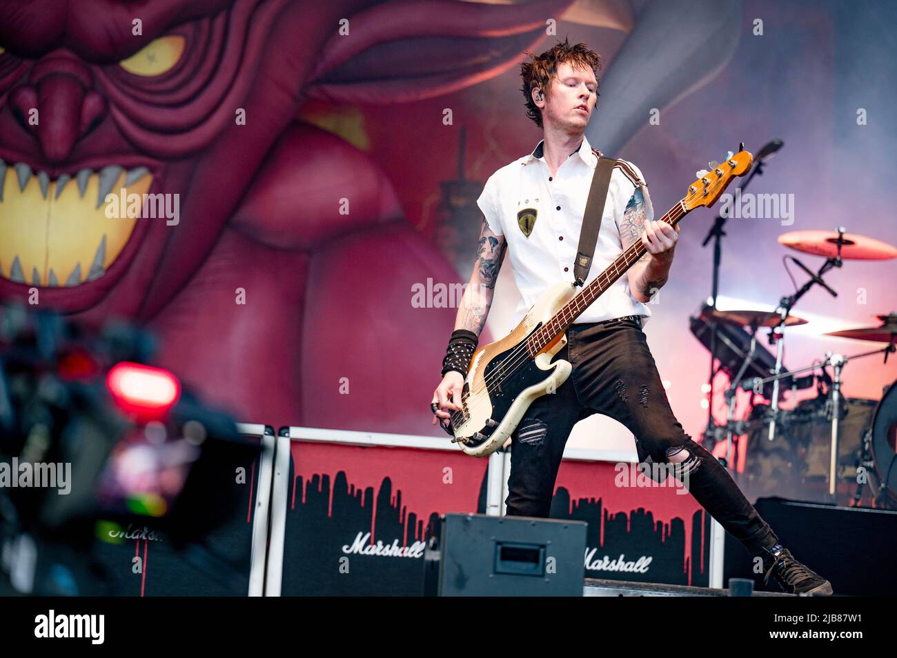 Leeds, Großbritannien. 03.. Juni 2022. Jason McCaslin, Schlagzeuger Frank Zummo, Gitarrist Tom Thacker, Sänger Deryck Whibley und Gitarrist Dave Baksh vom Sum 41 Headline Slam Dunk Festival in Temple Newsam, Leeds . 2022-06-03. Kredit: Gary Mather/Alamy Live Nachrichten Stockfoto