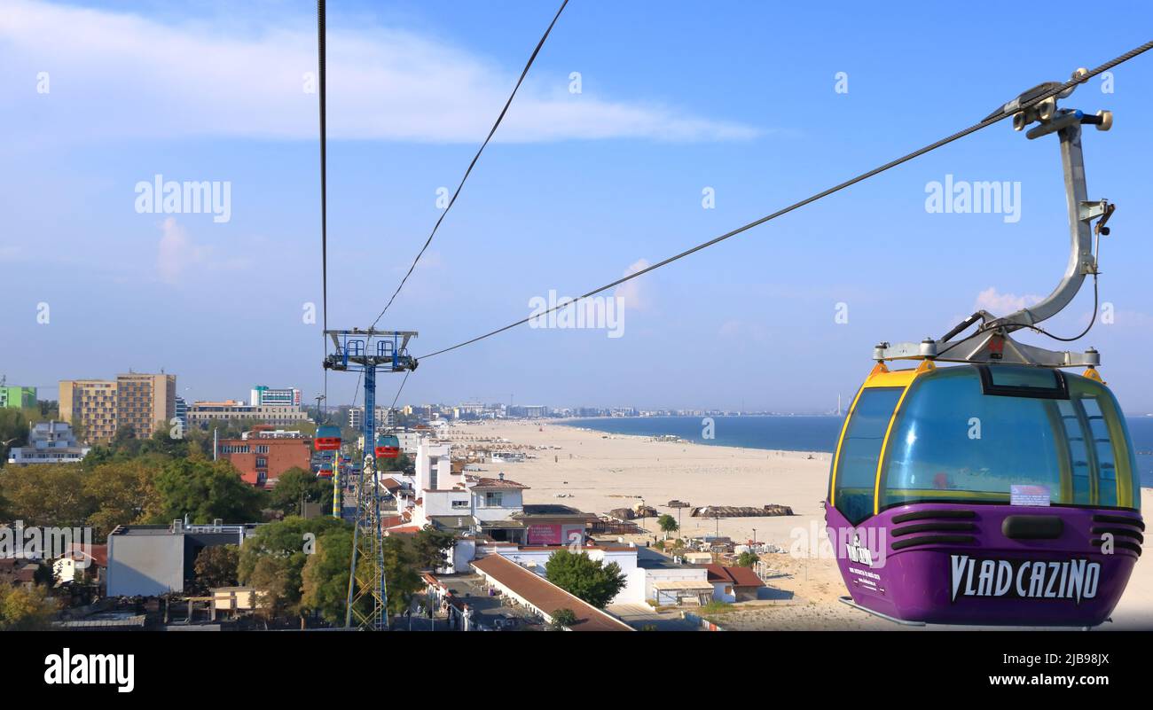 September 14 2021 - Constanta in Rumänien: Blick von der Gondel für Touristen über eine Mamaia, einem beliebten Ferienort Stockfoto