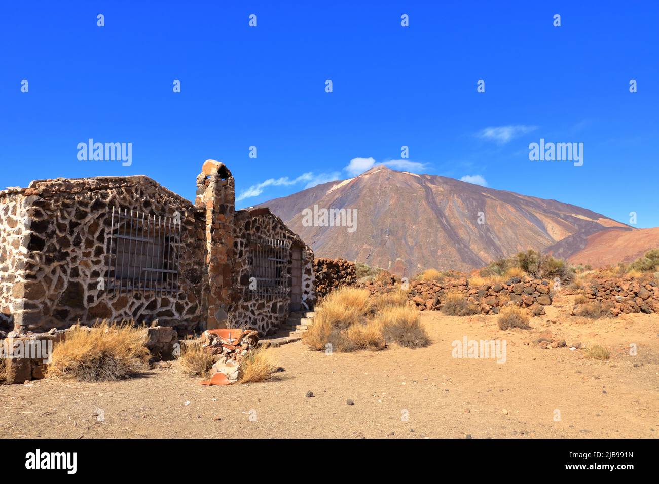 Ehemaliges Sanatorium in den canadas von teneriffa, im Nationalpark teide Vulkan Stockfoto
